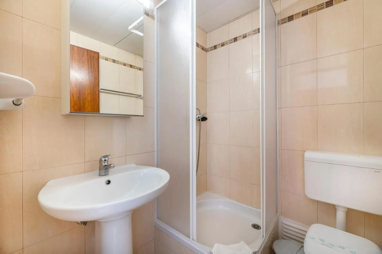 Apartment Pe Do Lago 2Br Family Holidays Quarteira Portugal